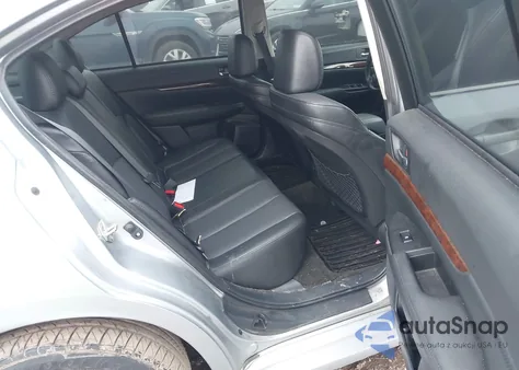 2013 Subaru Legacy 3.6R Limited z USA, uszkodzony, nr VIN 4S3BMDL63D2003229